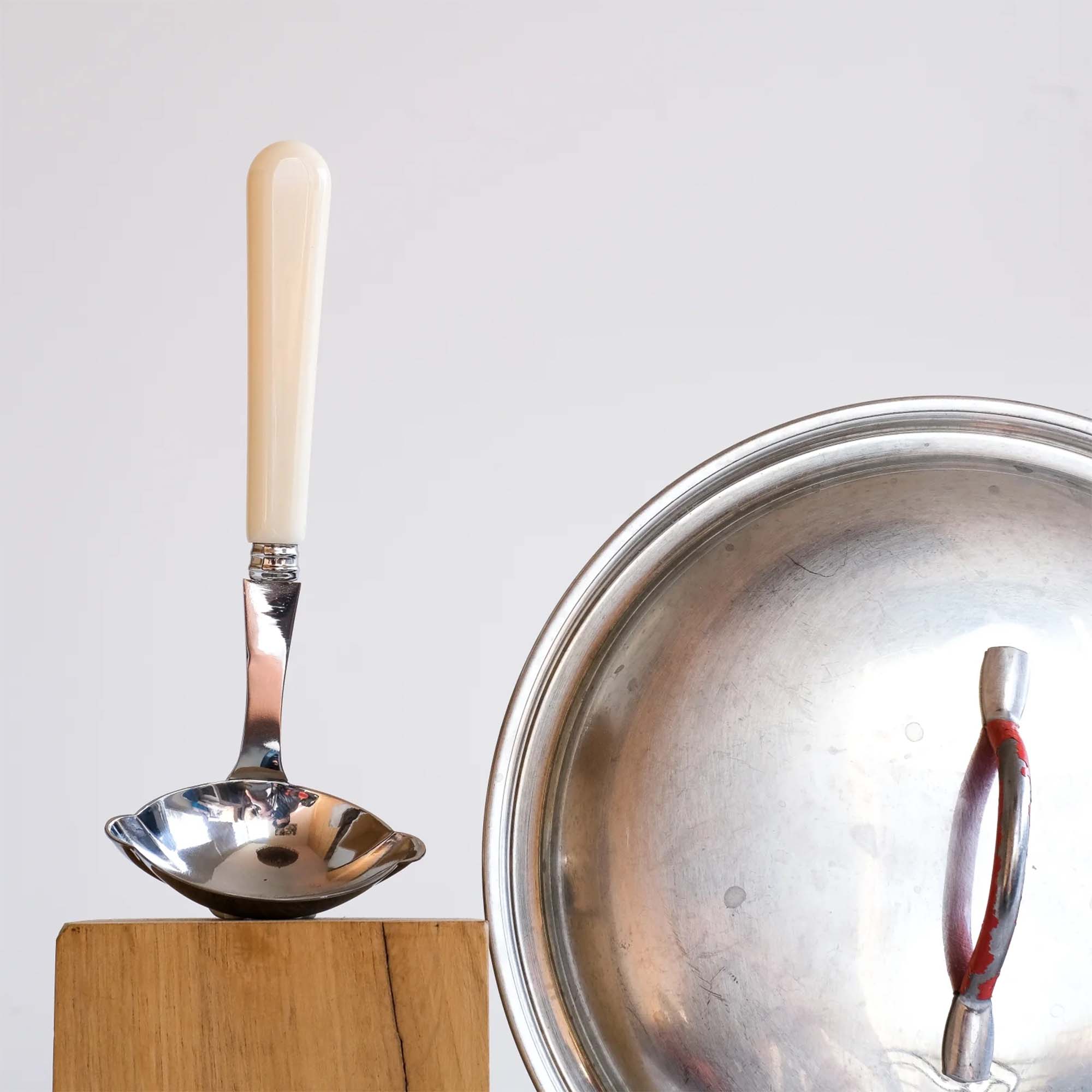 Pop Unis Gravy Ladle - Ivory