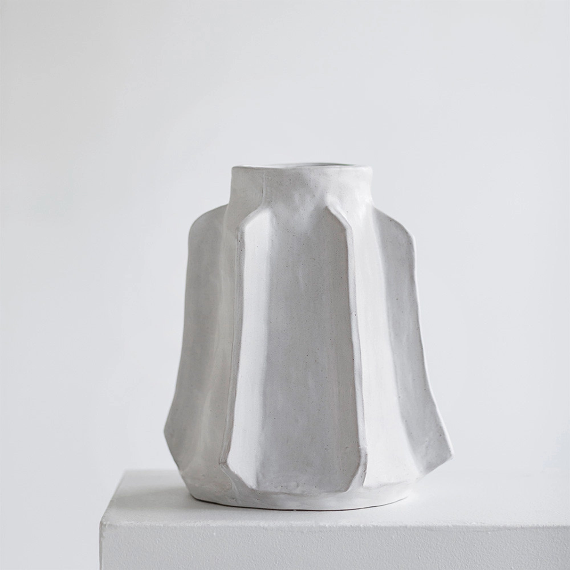 Large Billy Vase - White 01