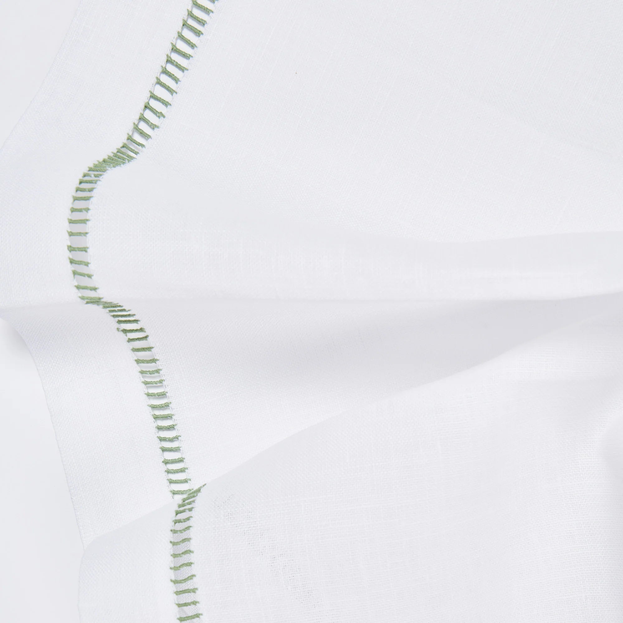 منديل لادر أبيض و أخضر