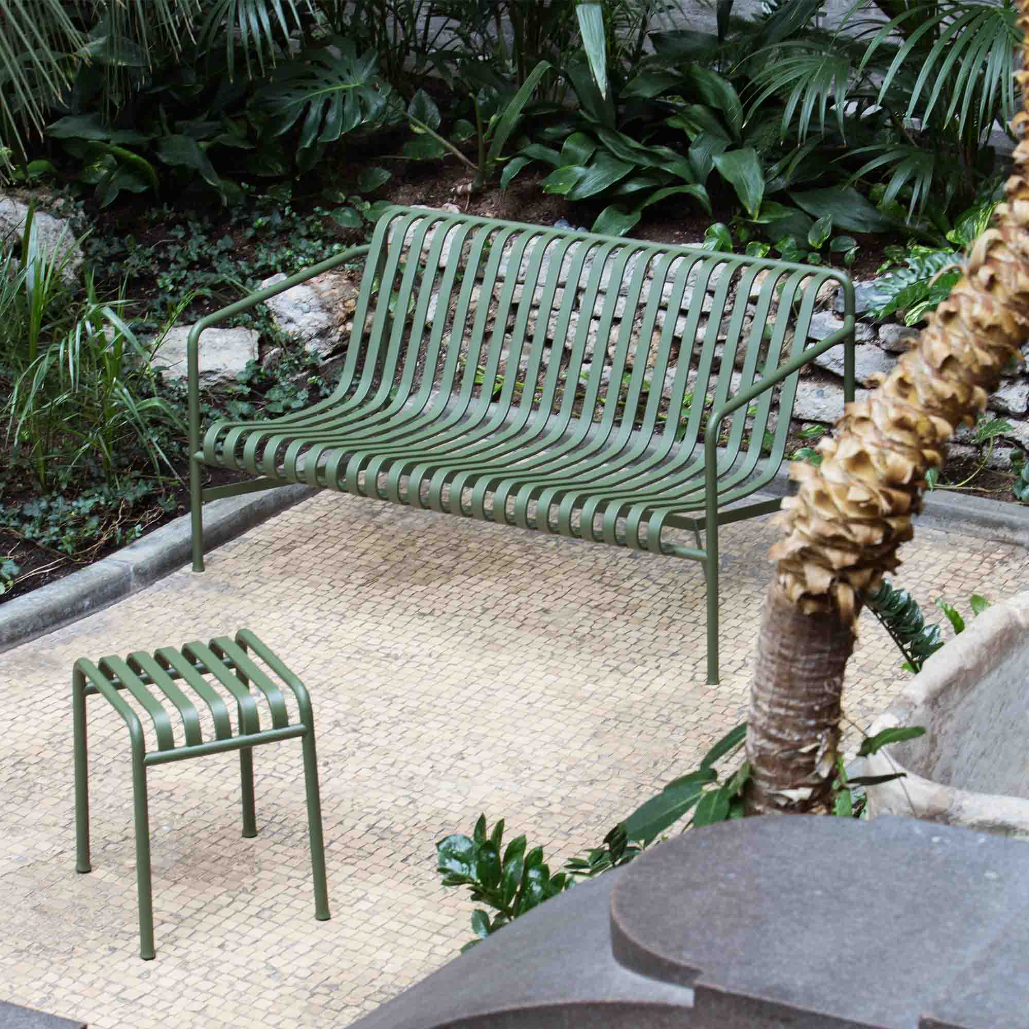 Palissade Lounge Sofa-Olive powder coated steel