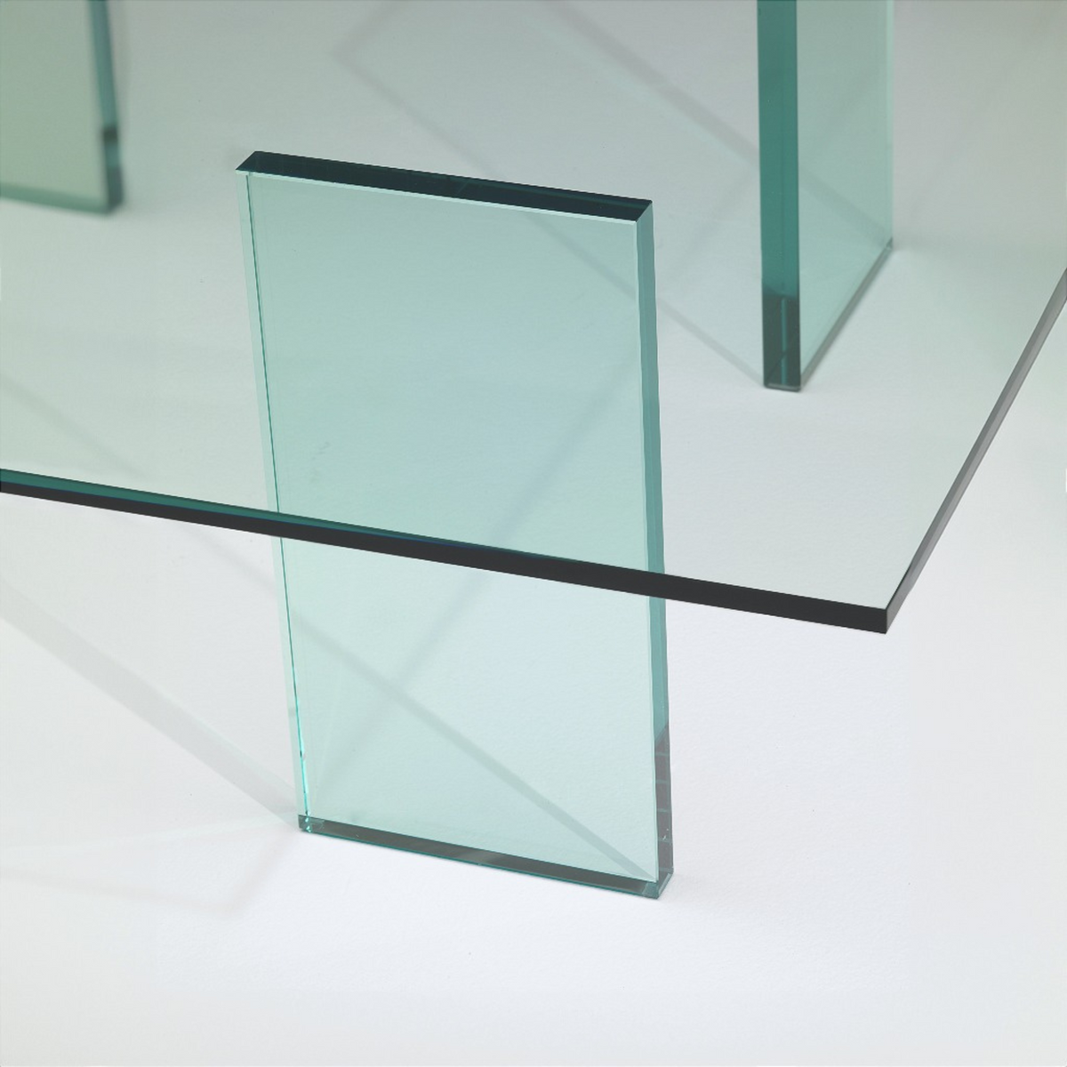 Glass Table Kuwait Glass Table (1976) by Glas Italia | The Conran Shop Kuwait