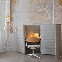 مقعد مينت من خشب الرقائقي مع تنجيد رمادي