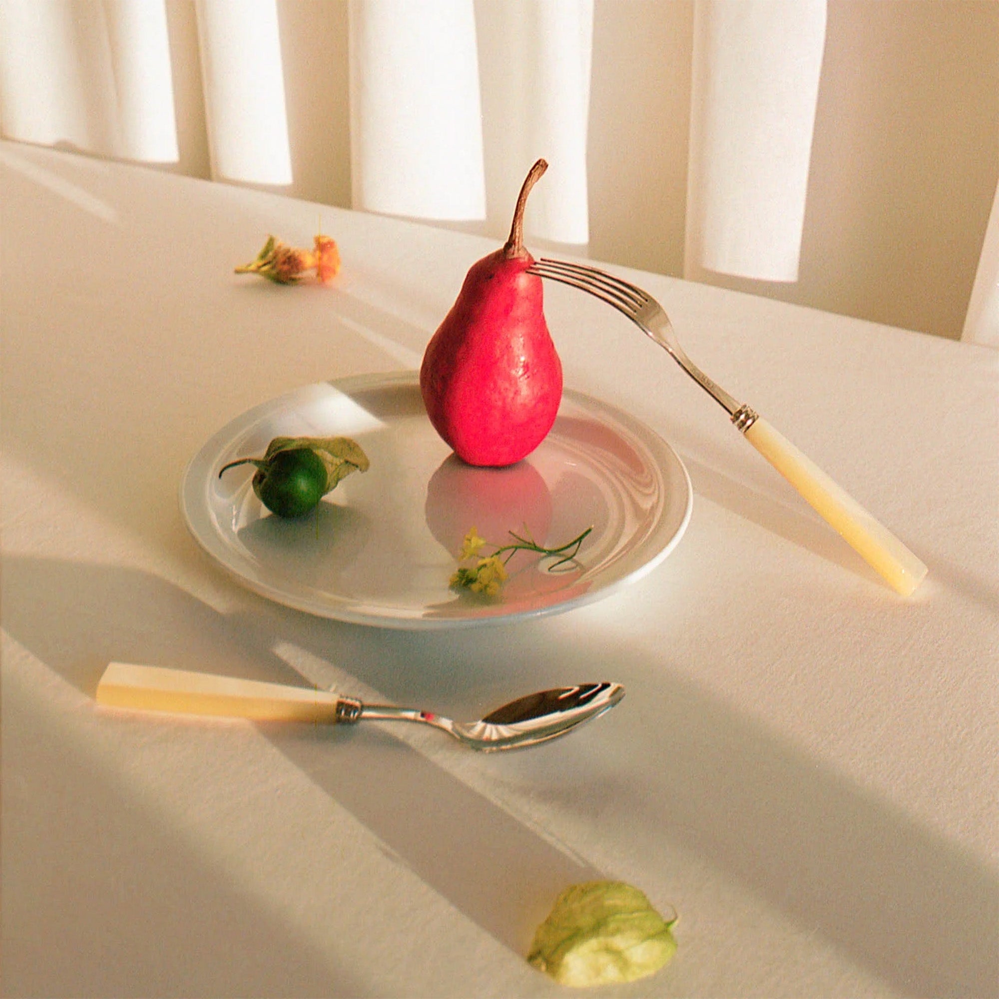 طقم أدوات مائدة أيكون مكون من 24 قطعة - لون اللؤلؤ